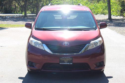 2013 Toyota Sienna LE