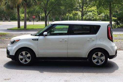 Clear White 2018 Kia Soul Base