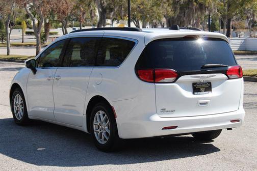 2021 Chrysler Voyager LXI