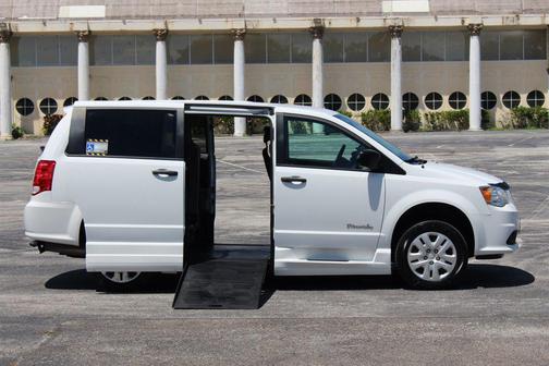 2019 Dodge Grand Caravan SE