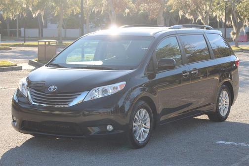 2015 Toyota Sienna XLE