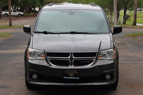 Gray 2019 Dodge Grand Caravan SXT