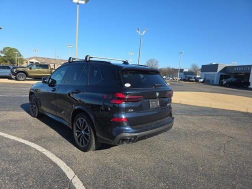 2025 BMW X5 M60i