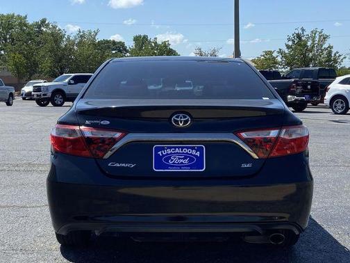 Midnight Black Metallic 2016 Toyota Camry SE