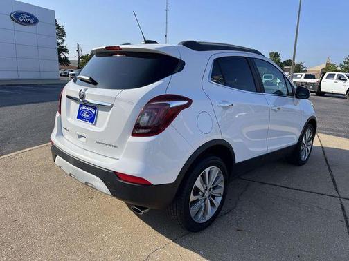 Summit White 2017 Buick Encore Preferred