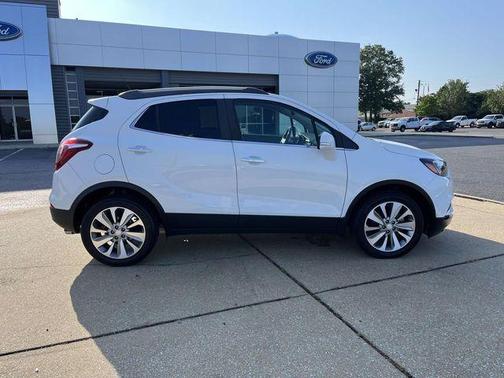Summit White 2017 Buick Encore Preferred