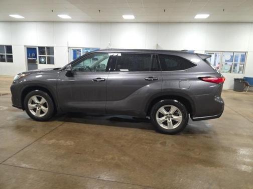 2021 Toyota Highlander LE