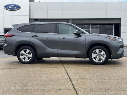 2021 Toyota Highlander LE