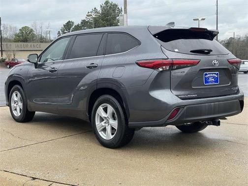 2021 Toyota Highlander LE