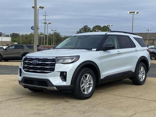 White Metallic 2026 Ford Explorer Active
