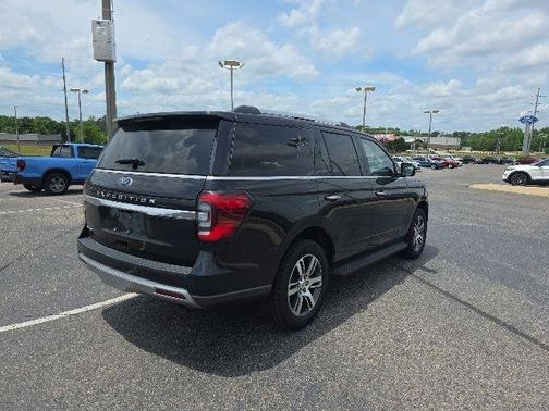 Black Metallic 2024 Ford Expedition Limited