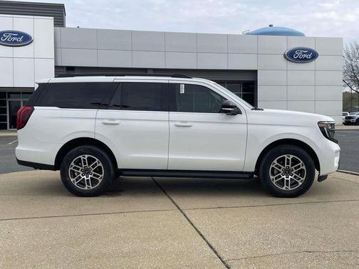 White Metallic 2026 Ford Expedition Active