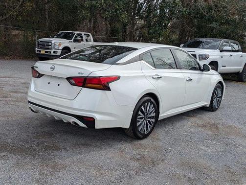 White 2024 Nissan Altima 2.5 SV