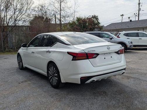 White 2024 Nissan Altima 2.5 SV