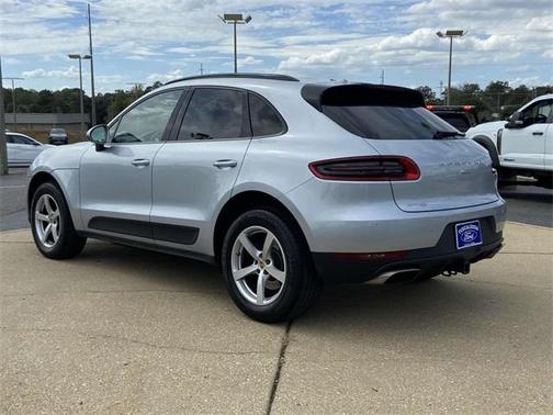 2018 Porsche Macan Base