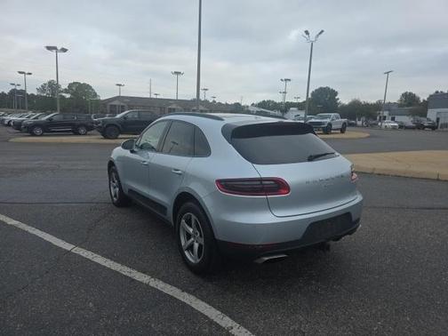 2018 Porsche Macan Base