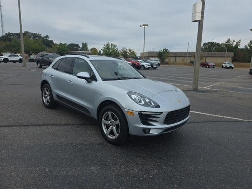 2018 Porsche Macan Base
