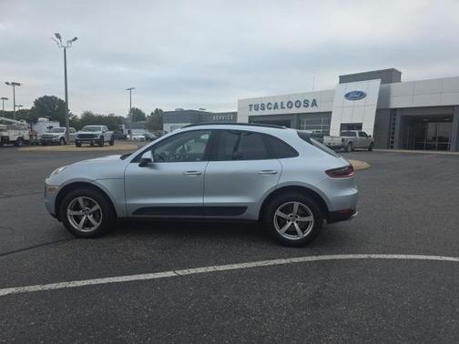 2018 Porsche Macan Base