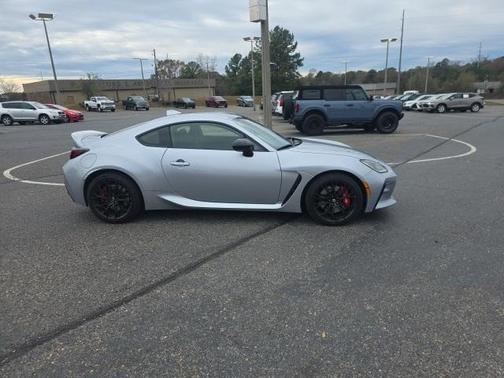 2025 Toyota GR86 Premium