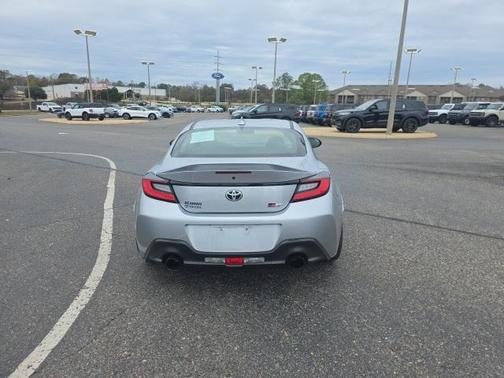 2025 Toyota GR86 Premium