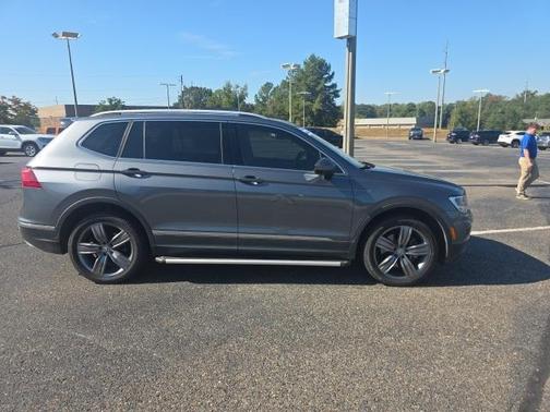 2020 Volkswagen Tiguan 2.0T SEL