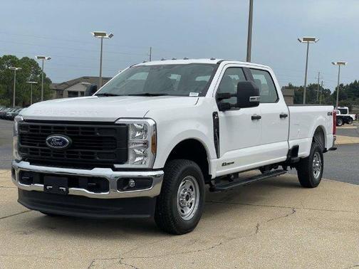Oxford White 2026 Ford F-350 XL