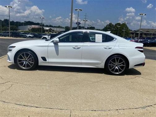 2024 Genesis G70 2.5T