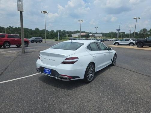2024 Genesis G70 2.5T