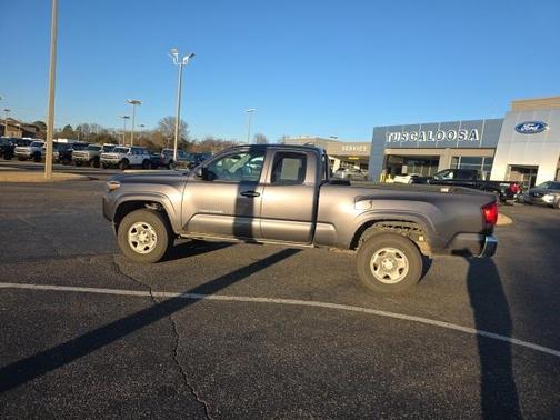 2018 Toyota Tacoma SR