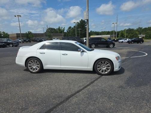 2013 Chrysler 300C Base