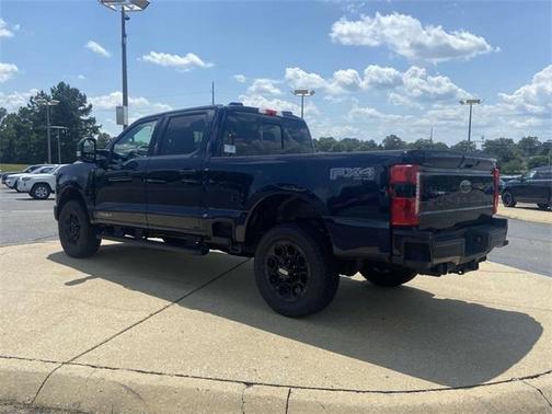 2025 Ford F-350 Lariat Super Duty