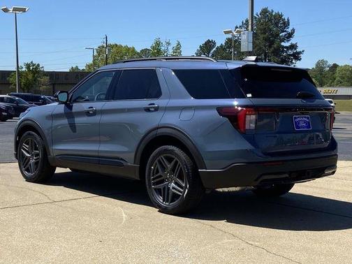 Vapor Blue 2026 Ford Explorer ST-Line