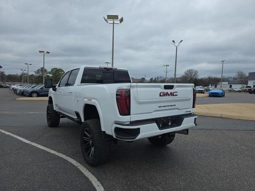 2024 GMC Sierra 2500 AT4