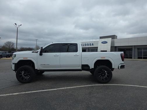 2024 GMC Sierra 2500 AT4