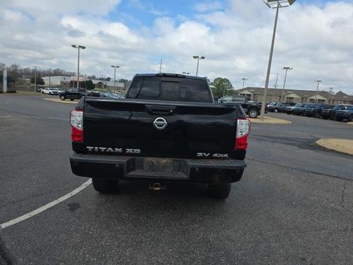2018 Nissan Titan XD SV