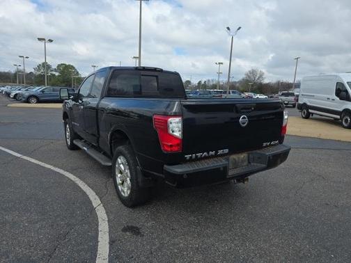 2018 Nissan Titan XD SV