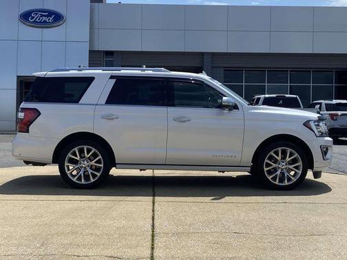 White Platinum Tri-Coat Metallic 2018 Ford Expedition Platinum
