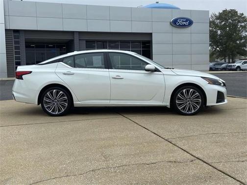 2023 Nissan Altima 2.5 SL