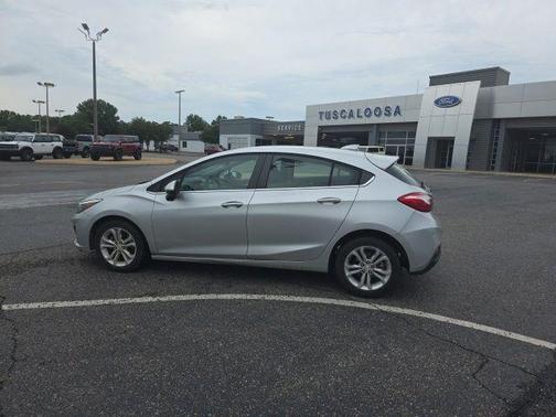 Silver Ice Metallic 2019 Chevrolet Cruze LT