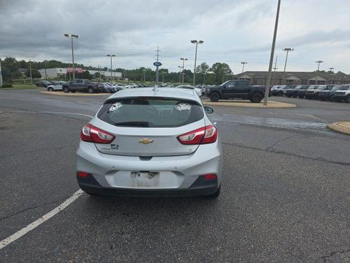 Silver Ice Metallic 2019 Chevrolet Cruze LT