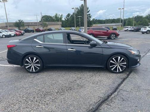 Storm Blue 2019 Nissan Altima 2.5 Platinum