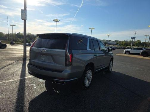 2024 Cadillac Escalade Luxury