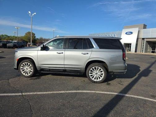 2024 Cadillac Escalade Luxury