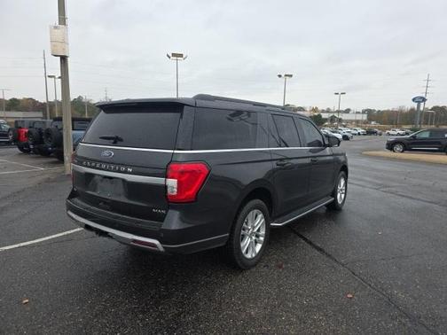 2022 Ford Expedition Max XLT