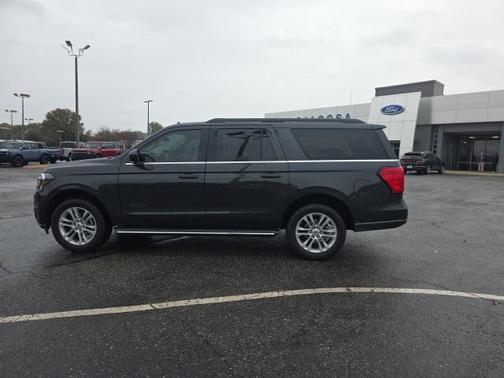 2022 Ford Expedition Max XLT
