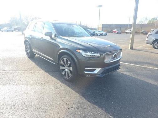 2022 Volvo XC90 T6 Inscription 7 Passenger