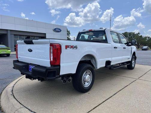 Oxford White 2026 Ford F-350 XL