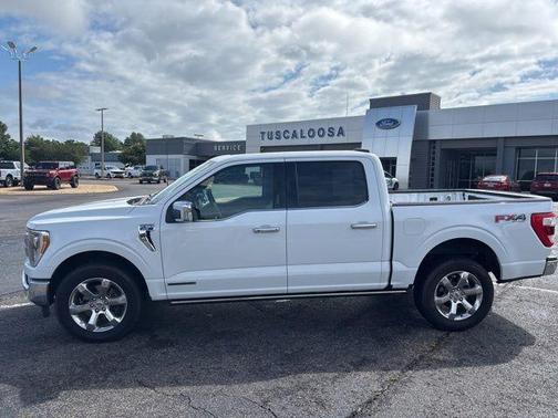 Oxford White 2023 Ford F-150 Lariat
