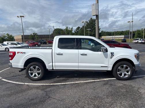 Oxford White 2023 Ford F-150 Lariat