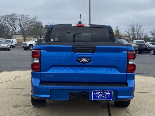 Blue 2026 Ford Maverick Lobo Standard